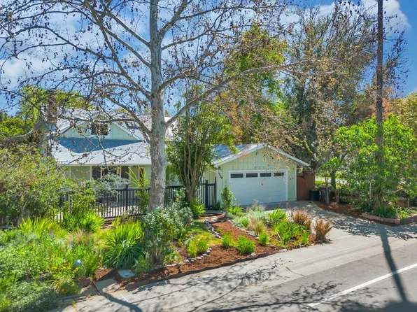 1220 Tulip Ln, Davis, CA 95618