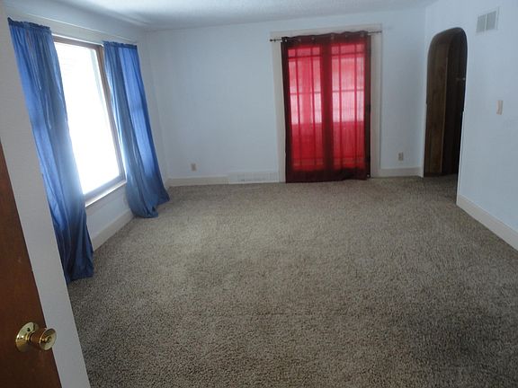 3rd image of 1623 Rainbow Dr