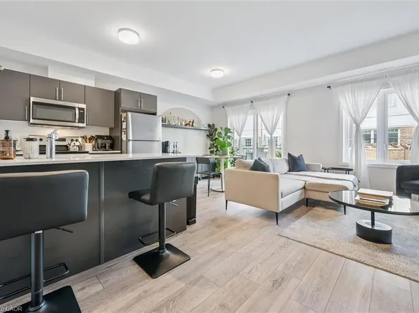 205 W Oak Trl #53, Kitchener, ON N2R 0J2