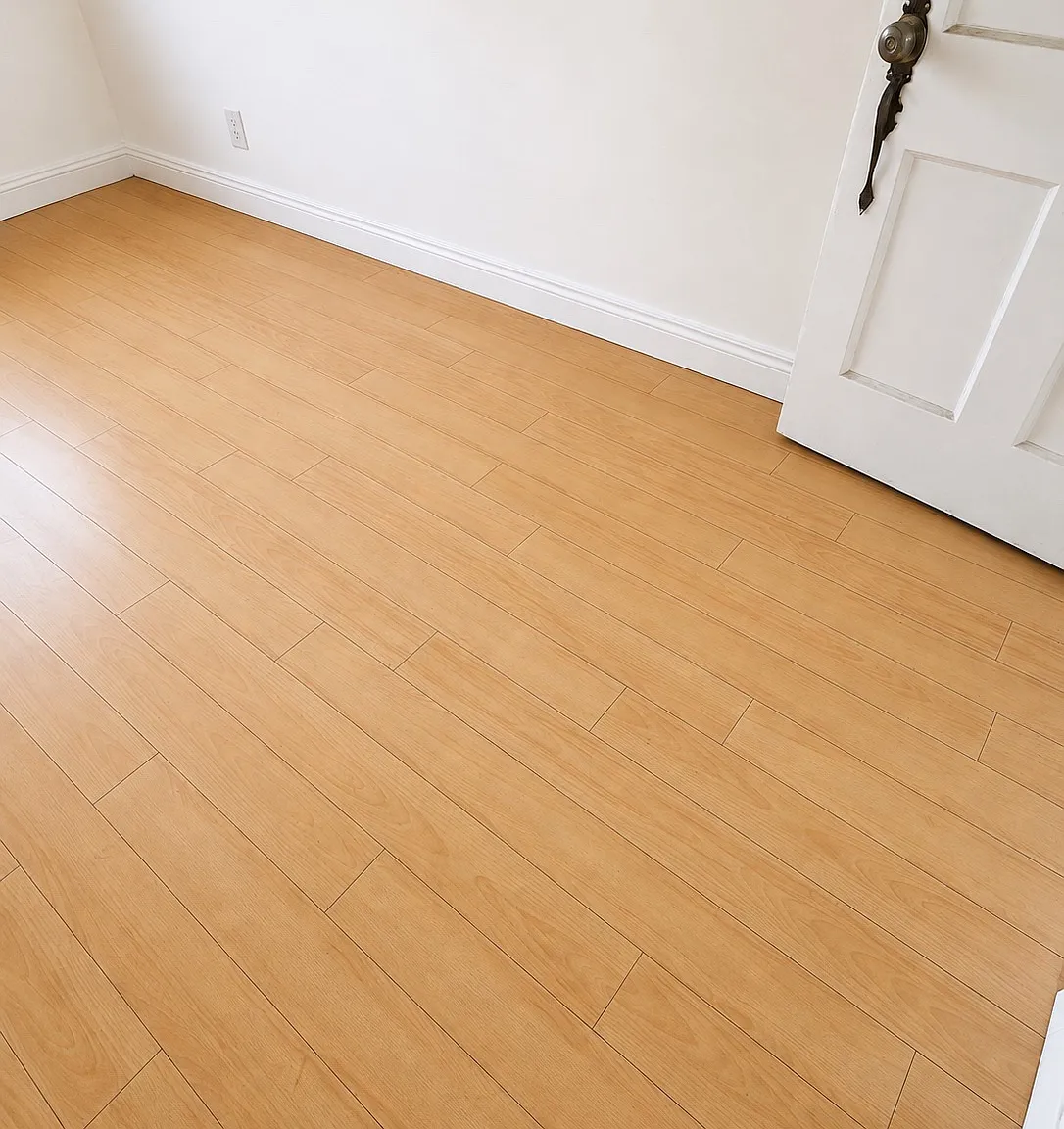 2531 Hillcrest Dr — Photo 3