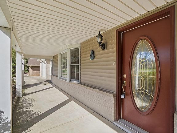 5th image of 1796 N Belleview Dr