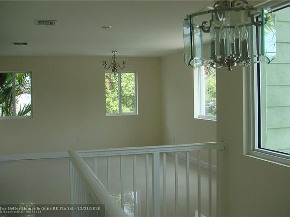 5th image of 912 SW 7th St #912