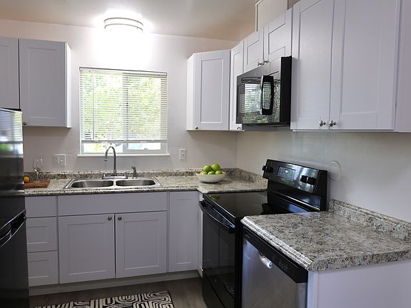 5th image of 1545-1547 Hilliard Ct #1545