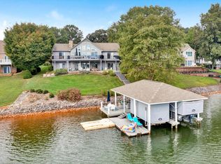 619 Boxwoodgreen Dr, Wirtz, VA 24184