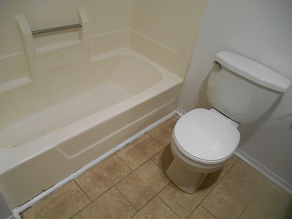 4th image of 403 S Baltimore St APT M