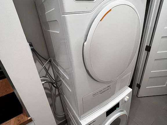 3rd image of 216 E 5th St APT 2