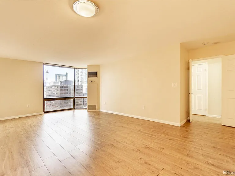 1625 Larimer St #1604 — Photo 15