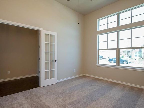 3rd image of 1567 Retreat Rd