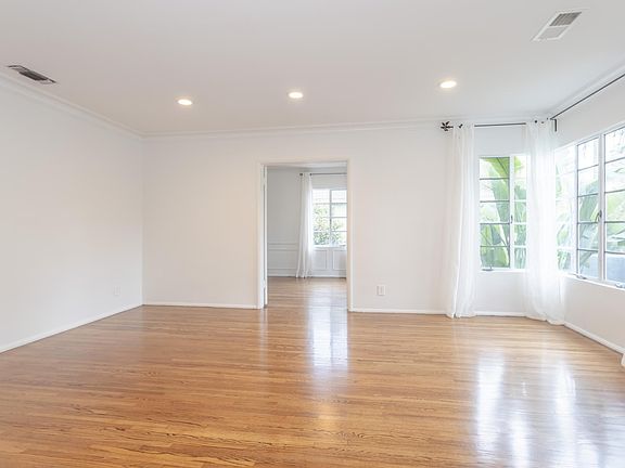 4th image of 1158 Greenacre Ave