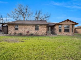 137 Spring Branch Dr, Red Oak, TX 75154