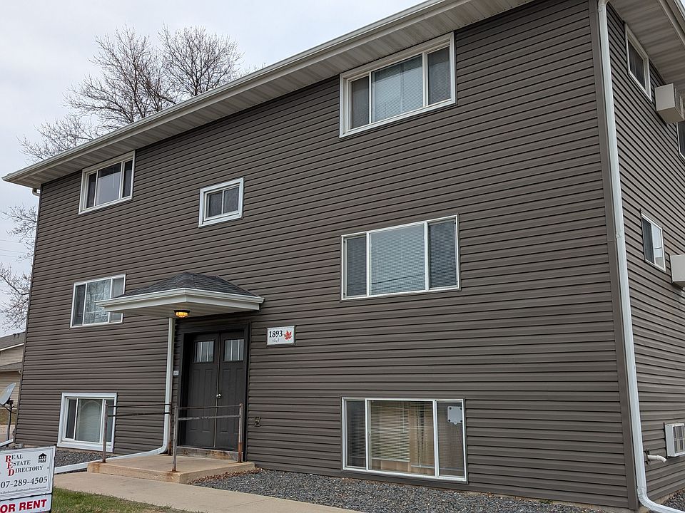Apt. 3-middle level on right side
