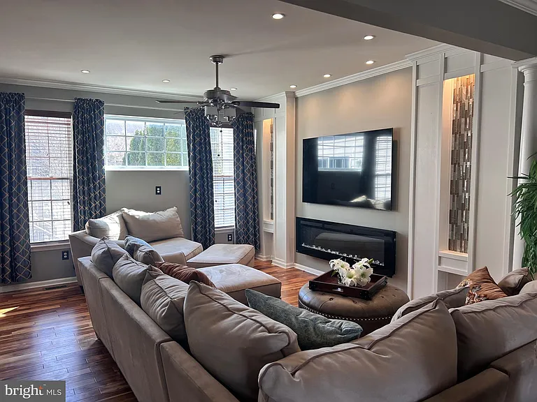 1116 S Olmsted Pkwy — Photo 17