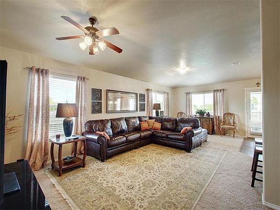2nd image of 301 Altamont St