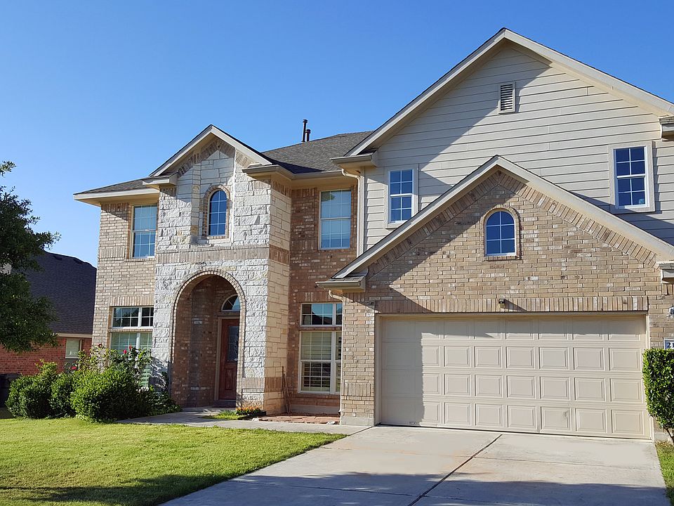 1st image of 212 Amber Oak Dr