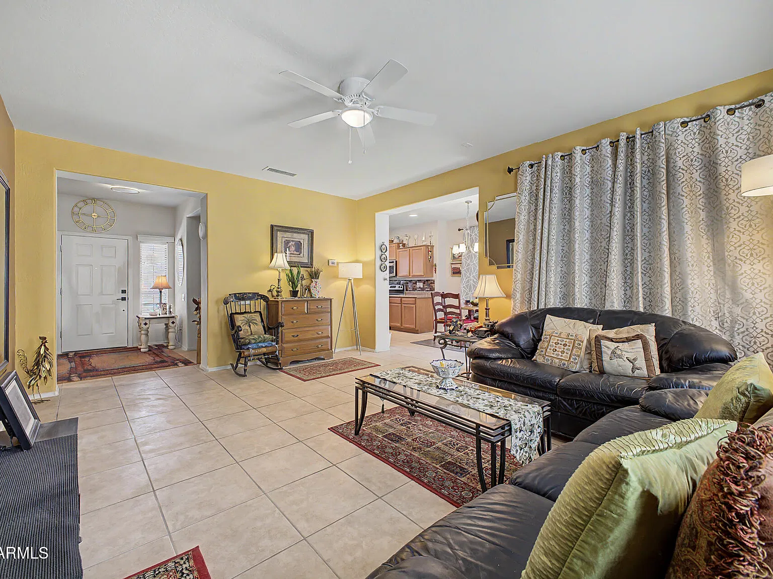 3 bed, 2.5 bath, 1651 sqft, $2,399 — Photo 4