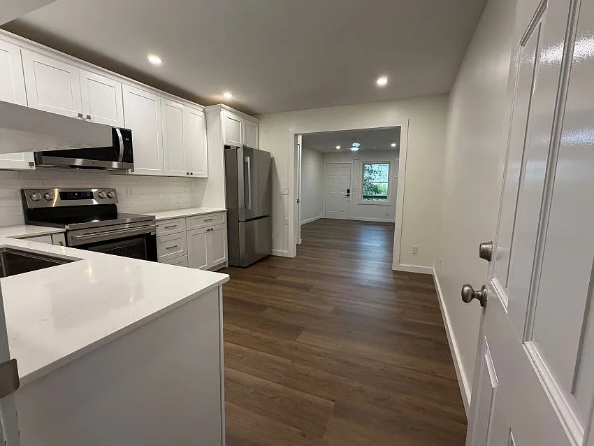 2 bed, 875 sqft, $1,195 — Photo 2