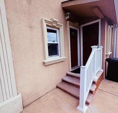 2nd image of 614 Main St