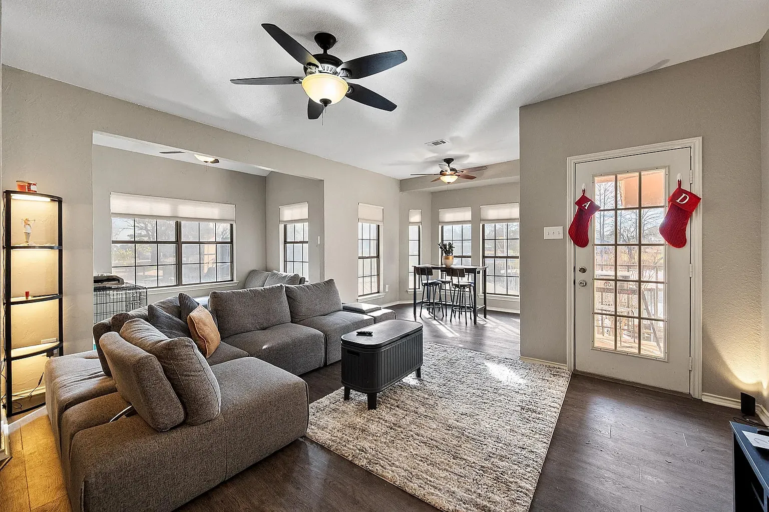 3 bed, 1302 sqft, $1,600 — Photo 3
