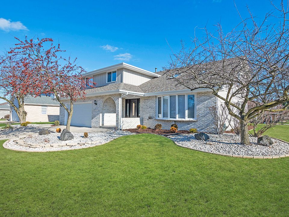 1st image of 20235 W Lismore Cir