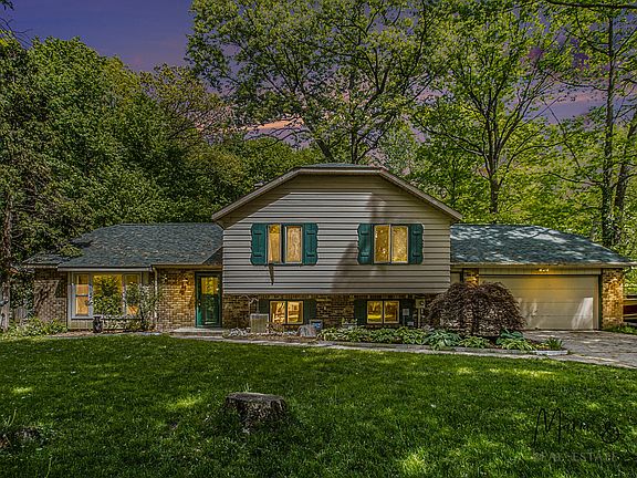2nd image of 11584 Woodgate Dr NW