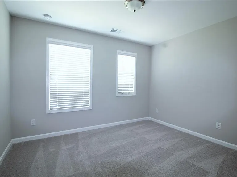 271 Northaven Ave — Photo 20