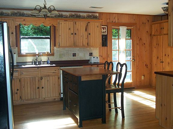 5th image of 1215 Sam Cove Rd