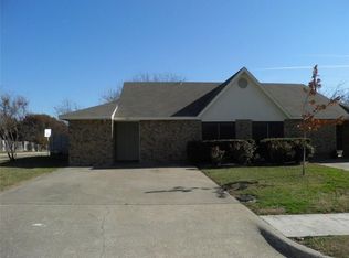 722 Hillcrest Ct, Cedar Hill, TX 75104