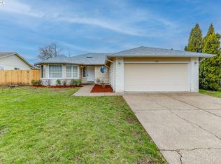 1894 Clark Ave, Cottage Grove, OR 97424