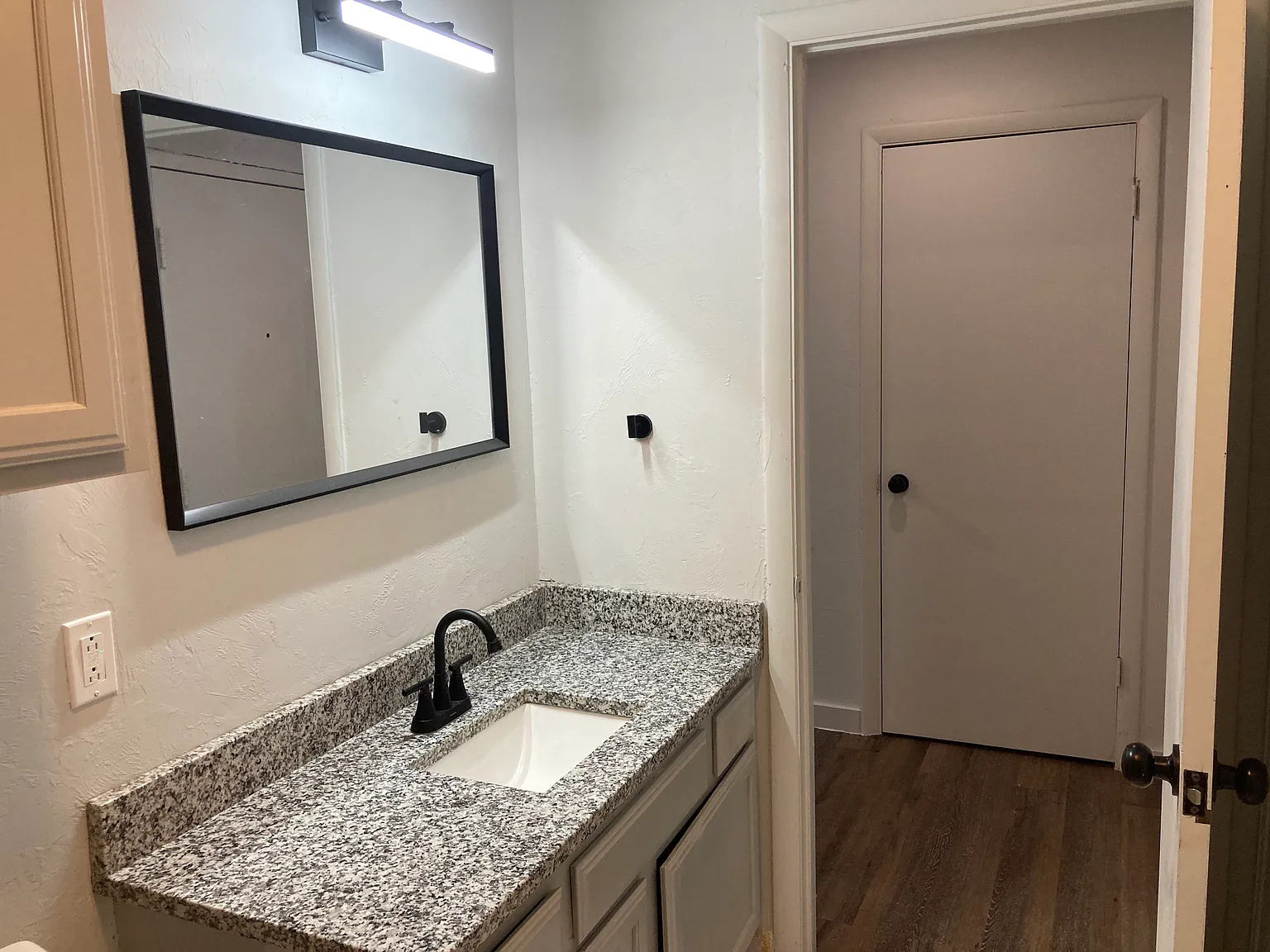Robinson Apartments — Photo 3