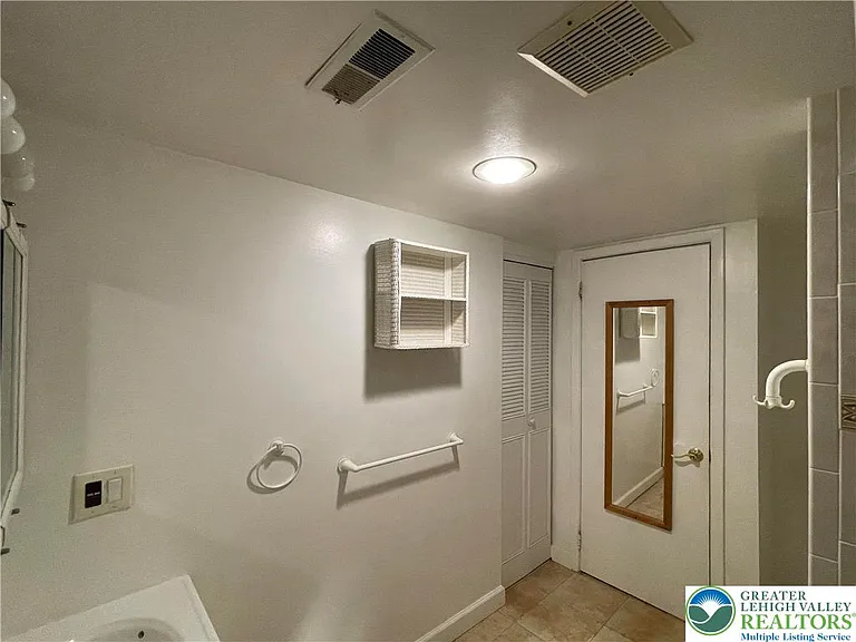 1590 Alta Dr — Photo 17