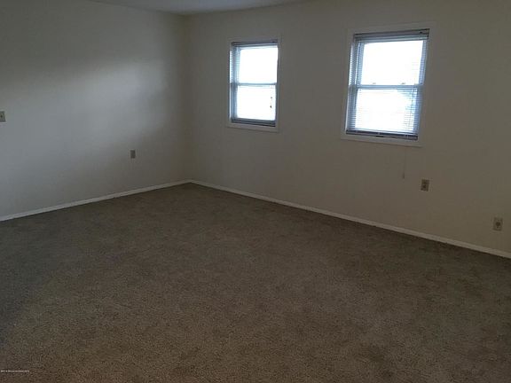 3rd image of 601 Mistletoe Ave APT 21