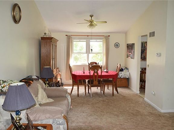 5th image of 16 Meadowrue Way