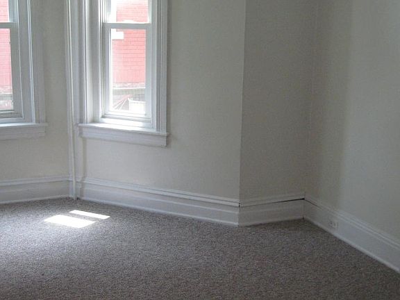 Living room cont'd