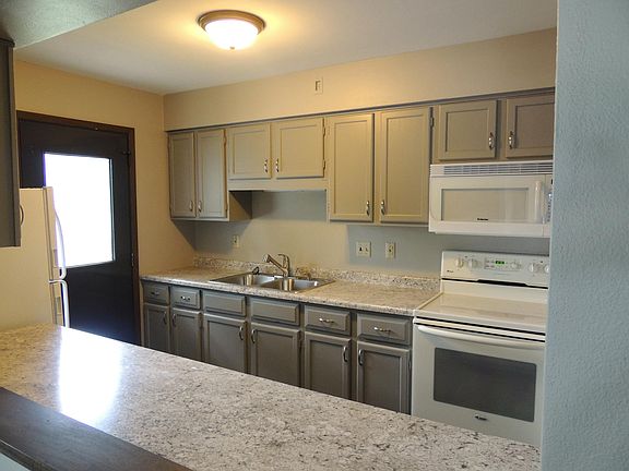 4th image of 1401 Brenton Dr