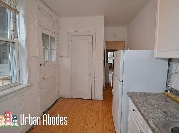 4th image of 1917 W Winnemac Ave #2M