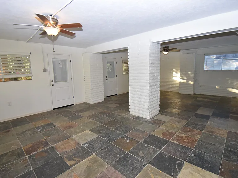 82 Harbor Ln — Photo 31