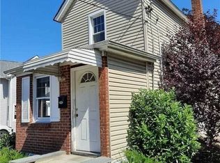 37 Irving Pl, Oyster Bay, NY 11771