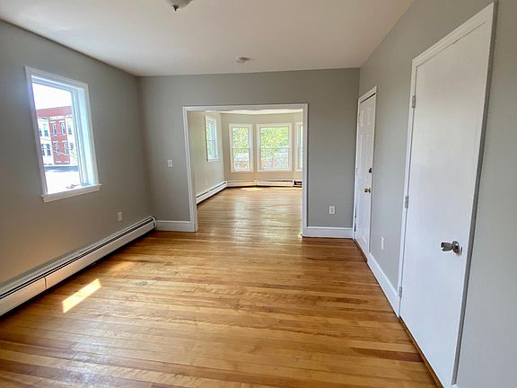 2nd image of 117 Lafayette Sq #3