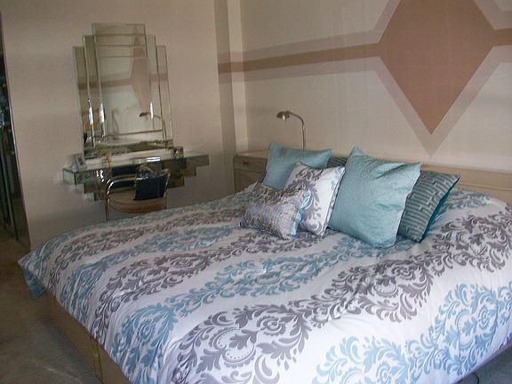 MASTER SUITE/ DRESSING AREA