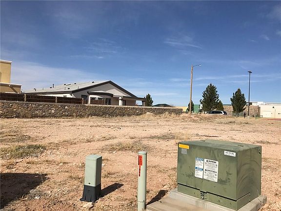 3rd image of 3865 Tierra Campa Dr
