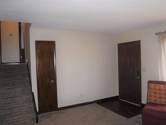 4th image of 2207 Newton St