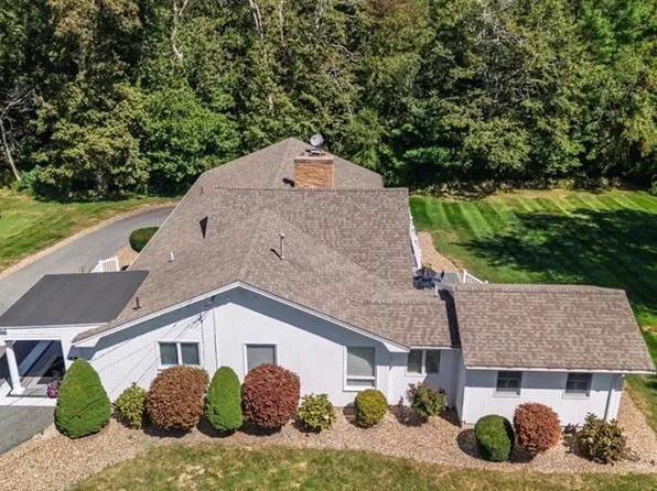 6 Strathmore Rd, Dartmouth, MA 02747