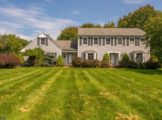 9 Sierra Dr, Califon, NJ 07830