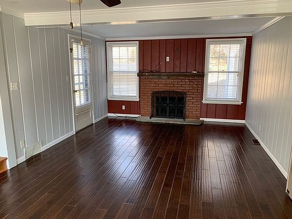 2nd image of 319 W Stonegate Rd