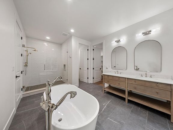 4th image of 2800 Penhurst Park