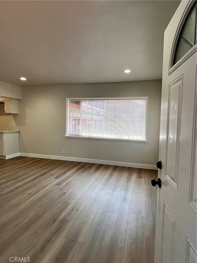 2 bed, 756 sqft, $2,495 — Photo 2