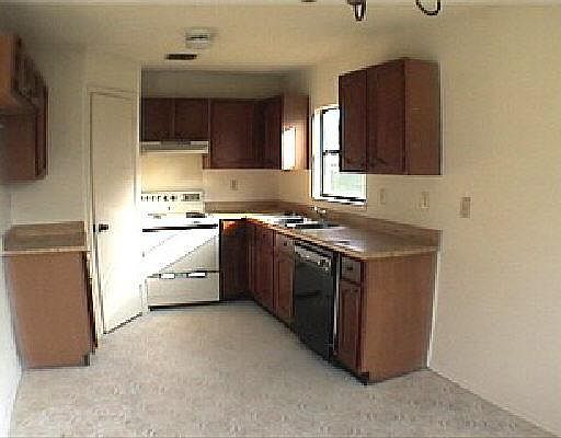 4th image of 10334 APPOMATTOX DR