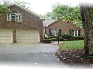 109 Coventry Ln, Cary, NC 27511