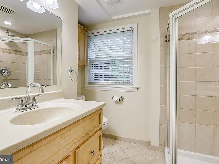 7321 Reddfield Ct — Photo 14