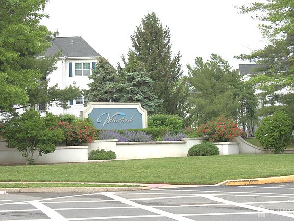 4th image of 612 Waterford Dr